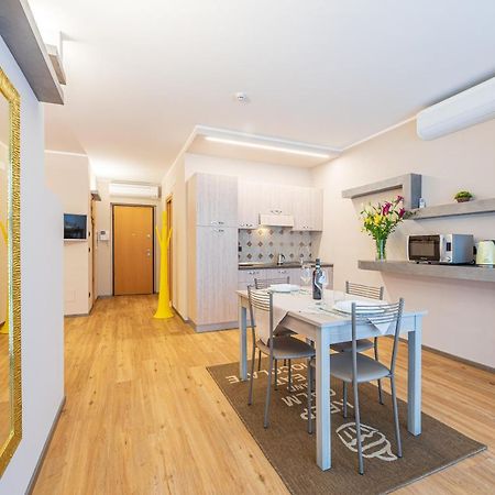 Room 176, Alba Town מראה חיצוני תמונה