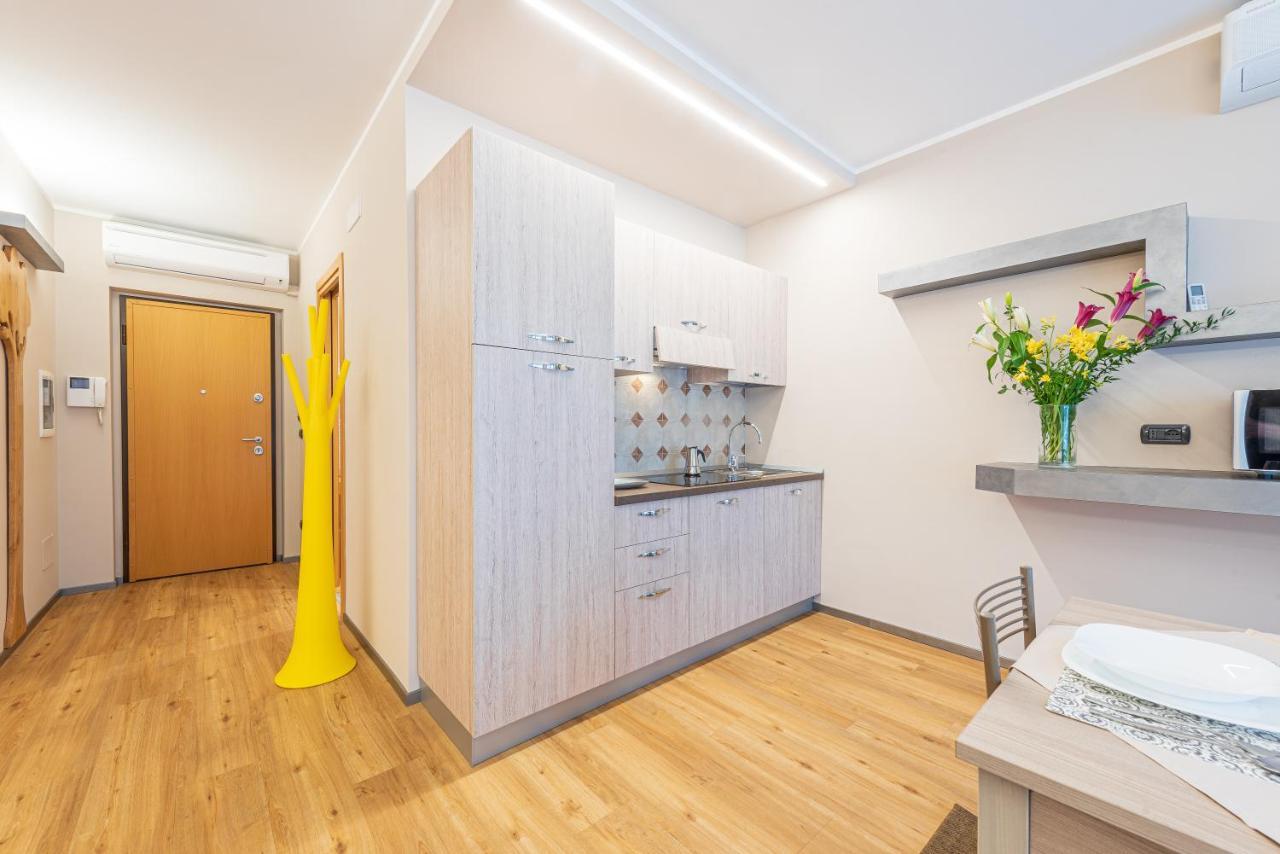 Room 176, Alba Town מראה חיצוני תמונה