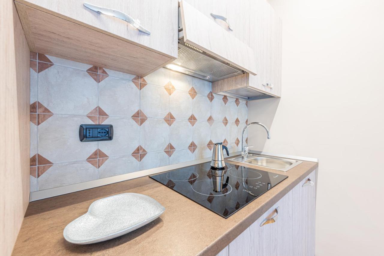 Room 176, Alba Town מראה חיצוני תמונה